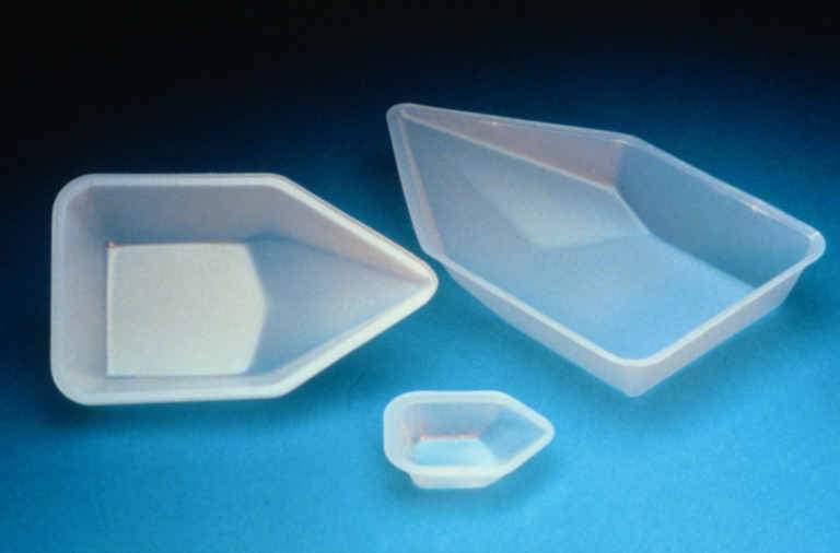 Ant-Static Weighing Canoes SMALL 1 3/8 X 1 7/8 X 1/2 INCH (SN:80051)
