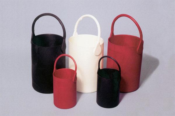 Eagle Thermoplastics B-102-1 bottle tote safety carriers: up to 1 liter, black (pn: b-102-1)